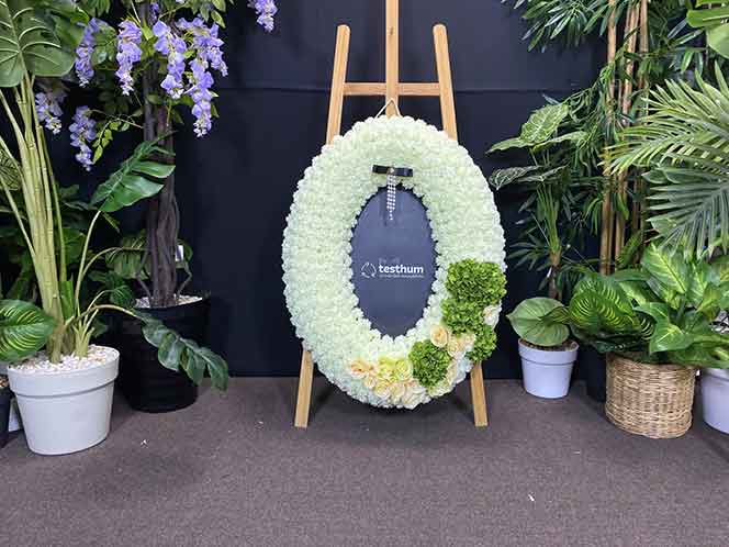 ธมน 235 พวงหรีดบริจาค